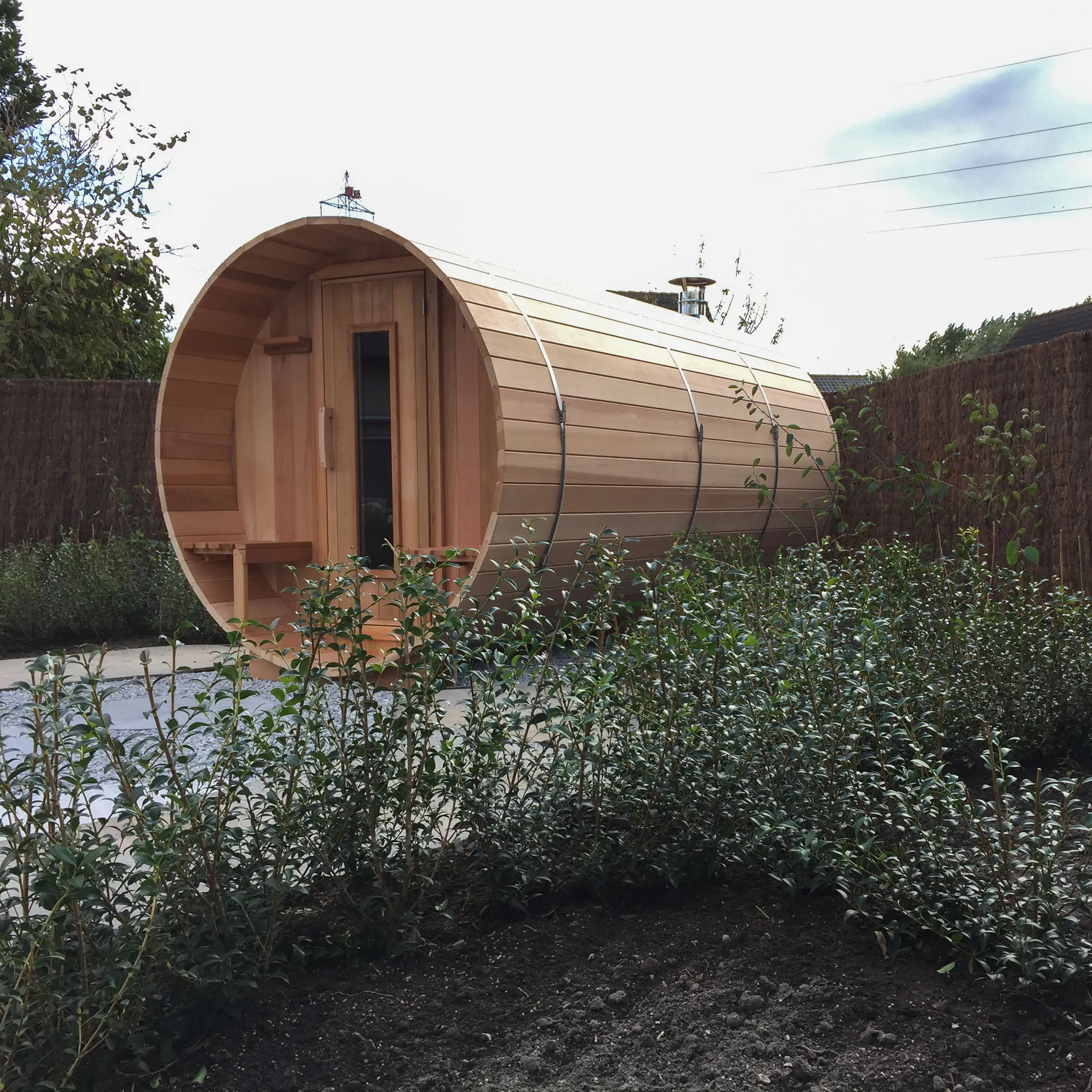 Saunabarrel 420cm grote buitensauna met kleedruimte